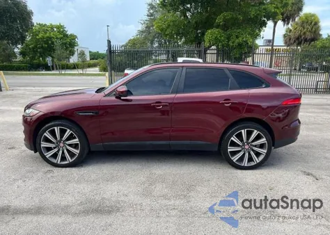 2017 Jaguar F-Pace Prestige z USA, uszkodzony, nr VIN SADCK2BV2HA077734